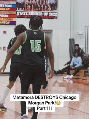 They went crazy! Full video on my Youtube channel🤝🏻 #highschool#basketball#metamora#illinois#metamorabbb#chicago#morganpark#youtube#video#crazy#hype#dunk#three