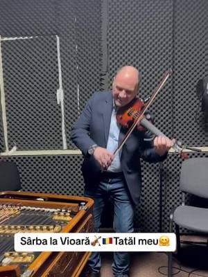 Sunt bucuros că în acest turneu este si tatăl meu cu noi🤗🎻 #cataliniancu #tambal #vioara #tata #folclor #romania @Valentin Precup @catalin seling 