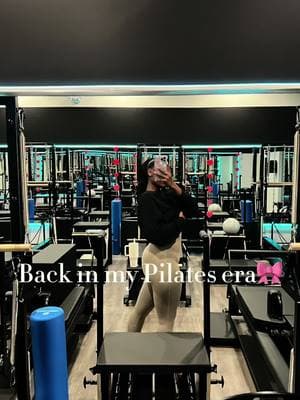 Back in my Pilates era🎀🤍  #pilates #pilatesworkout #pilatesprincess #pilatesblackgirl #pilatesgirl 