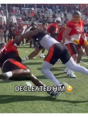 Y’all hear the camera man? That was my exact reaction 😭 (via qbcountry_media, justinpenik/X) #mikegreen #decleated #bighit #football #CollegeFootball #lineman 