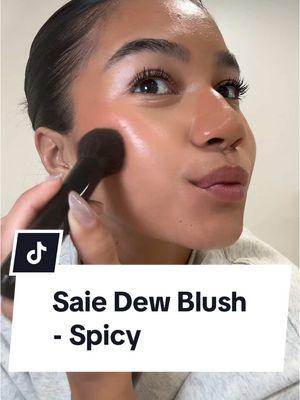 if you’re feeling SPICY 🌶️🥵 try this bronzey glowy blush 🤍and if @Saie has one fan it will always be me #saie #saiebeauty #saiedewblush #blush #blushreview #beauty 