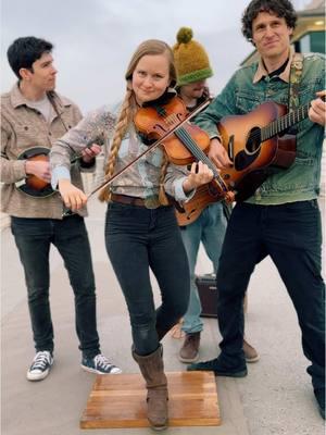 Tennessee State Anthem! Rocky Top! 🥳🎻🪕👣  @watertowerband #rockytop #watertowerwednesday #oldtime #bluegrass #stringband #fiddle #buckdance #flatfoot #clogging #dancingfiddler 