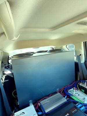 Bottle Pop 🔥🔈  #fyp #viral #audio #bass #basshead #basstok #resilientsounds #platinumseries #lowbass #subwoofers #loud #basstok #caraudiosystem #loud #caraudio #demos