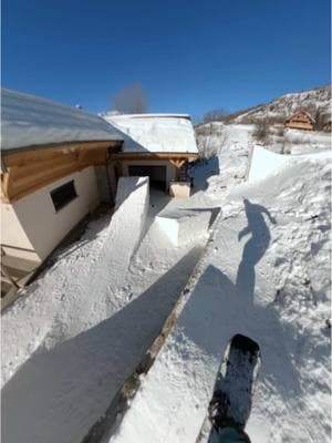 @pierre.vaultier has the backyard of our dreams 😧 Shot on our 360º camera, #GoProMAX. #gopro #goprosnow #gopropov #snow #pov #backyard #jumptrack