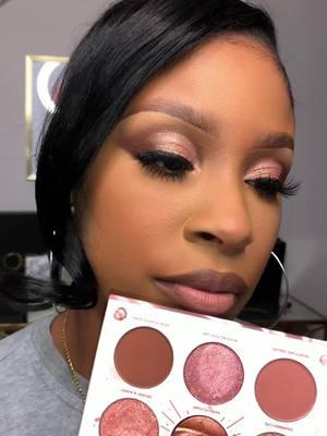 Easy Eyeshadow Tutorial using @Morphe Cosmetics Rose Gold Palette  #makeuptutorial #nashvillemakeupartist #beginnermakeup #nashvillemakeup #nashvillemua #makeupforblackwomen #makeuphacks #eyeshadowtutorial #blackgirlmakeup #drugstoremakeup #affordablemakeup #eyeshadow #cutcreasetutorial #Eyeliner #morphebrushes 