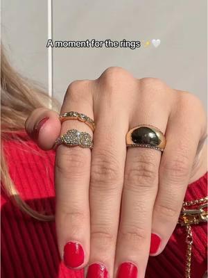 The rings deserved their moment #baublebar #rings #newrings #nailtrend #chunkyrings 