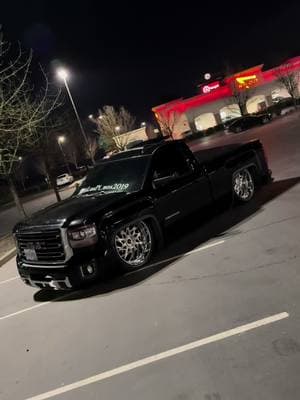 Mi homie  @pelon  con su GMC #fypシ゚viral #shophere #parati #fyppppppppppppppppppppppp #foryourpage #para #mexico🇲🇽 #oregon #tumbado #lospinos 🌲🫡🌲