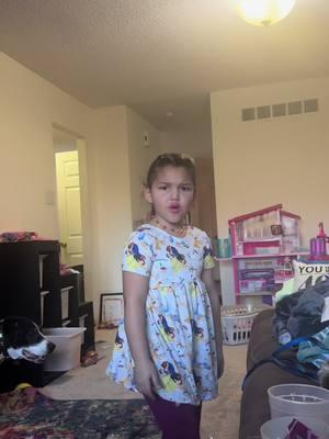 Yes girl! You don’t don’t let no body tell you how to be!! #eloiselynn19 #kidsoftiktok #makeup #lipstick #funnykids #funny 