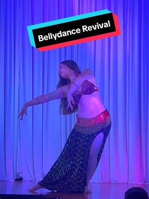 A little clip from #bellydancerevival festival a couple of weekends ago! 🎶 by @elyanna 😍 #bellydance #dancetok #performance #stage #raqssharqi #fusionbellydance #elyanna #dancelife #chantaldancelife 