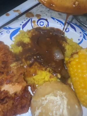 #cook #cooking #cookwithme #dinner #fried #porkchops #yellow #rice #corn #biscuit #oooo #big #girl #dinnertime #yummy #countrycooking #eatwithme 