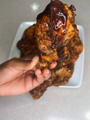 Sticky drumsticks 🍗 #chickenlegpiece #chickenlegsrecipe #drumsticks #bakedchicken #fyp #fypシ #foryoupage #kendyllniquole 