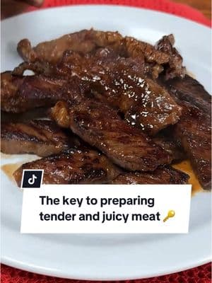 The secret to a juicy, tender steak? It isn’t always by buying the most expensive cut in the case or using a complicated cooking technique that was honed in a restaurant kitchen. No, the secret is an ingredient you already have in your pantry—one that costs about a dollar a box and has endless uses in your kitchen. Learn more about this meat tip at the link in our bio!  📸: Roscoe Hall #meat #tender #meattips #tips #tricks #hacks #secretingredient 