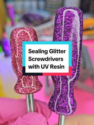 Replying to @865cosanostra Let me show you how to seal glitter Screwdrivers with uv resin! ✨️💕🥰 #Glitter #tools #glittertools #Screwdrivers #crafting #tutorial #handmade #fyp #DIY #diyprojects 