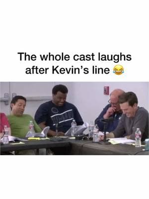 ig: dundermifflim #theoffice #kevinmalone #oscarmartinez #michaelscott #theofficeclips #behindthescenes #dundermifflin 