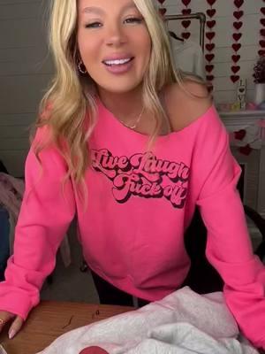 Highly requested tutorial! So easy! Elevate your graphics in the cutest way! #tutorial #graphictees #elevate #outfit #fitcheck #hotpink #livelaugh #offtheshoulder #offshouldertop #sweater #pullover #cute #girly #girlythings #comfy 