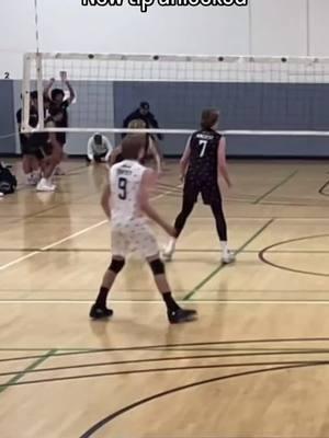 Via @aydenvball7 crazy . . . . . . #Vballtactics #volleyballaddict #volleyballmemes #volleyballove #volleyballthailand  .⠀ #vballislife #scvavolleyball #vball #boysclubvolleyball #clubvolleyball⠀ #girlsclubvolleyball #volleyball #outsidehitter #libero #volleygirl #usavolleyball #volley #volleyballplayer #sports #volleyballislife #instavolley #fivb #vblife #volleyballseason⠀ #vball #usavolleyball 