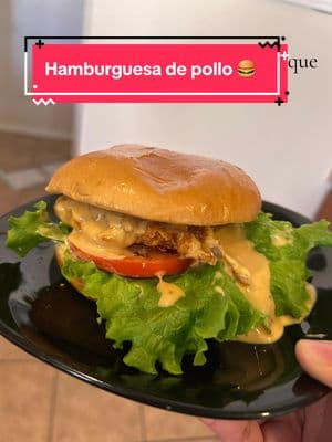 Aquí te dejo mi receta para unas ricas hamburguesas de pollo frito 👩🏽‍🍳🍔 espero las hagas y disfrutes tanto como yo, quedan deliciosas #hamburguesascaseras #burger#chickens #Receta #dipburger #fyp #parati #elpaso 