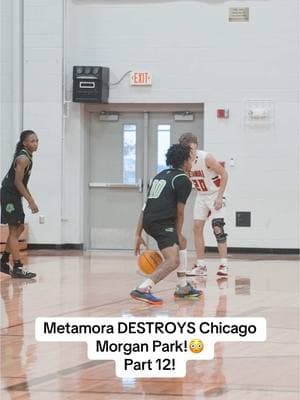 They went crazy! Full video on my Youtube channel🤝🏻 #highschool#basketball#metamora#illinois#metamorabbb#chicago#morganpark#youtube#video#crazy#hype#dunk#three