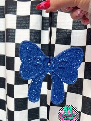 That Blue 🦋💙 #SmallBusiness #smallbusinessowner #smallbusinesstiktok #carfreshener #carfreshies #carfreshie #freshies #freshiesinthemaking #freshiesoftiktok #freshiemaker #glitter #freshiemaking #bow #bows #royalblue #meganmoroney 