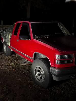 New wheels ik the fronts are flat fixing them tm, got my seats in the bed of my truck why there is tarps #CapCut #bulletholes #bulletwheels #mickeythompson #95gmcsierra #oldschool 