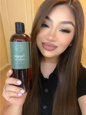 Replying to @pao <3  The best shampoo in the market!!! @SangredeGradoCo. ✨ Their IG is: @ Sangredegradoco #shampoo #bestshampoo #organicshampoo #healthyhair #fyp #fy 