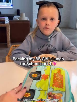 Packing my BB Girl’s Lunch for school part 4💖🎒🏫📝 xx Angela Claire #packinglunch #packwithme #girlmama #girlmomlife #mamalife #momanddad #girlygirls #timeforschool #momanddaughtergoals #mamadaughter #lunchtimetiktok #lunchtime