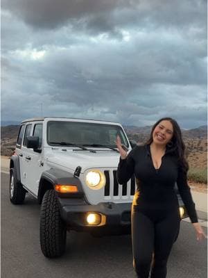 ringing in 25 🖤 #jeep #wrangler #quarterlifecrisis #rubicon #newcar #bday 