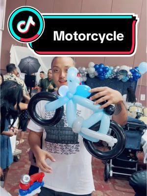 Big kids like balloons too!  #bike #motorcycle #ebike #balloontwistershawaii #balloontwistersoftiktok #balloontwisting #balloonart #balloonartist #balloonman #balloonguy #balloonsculpture #balloons #balloonanimals #balloonarthawaii #partyideas #hawaiientertainment 