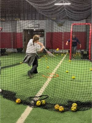 Early December she broke her wrist. This was her first lesson after being cleared. After the first hit of the lesson she couldn’t stop giggling- happy to be back. She ended the lesson with a good hit and it made her a little emotional. 🥹 #softball #brokenwrist #hittinglessons #hittingsoftball #travelsoftball #fyp 