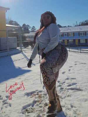 I woke up and saw @Jakayla P  and said LET'S DO THIS ONE!! In the snow Too🤠 I haven't learned all of it..but this part was too fun and my girls were too smooth not to learn the rest! Thanks my loves💞yall got Auntie up and out❄️❄️❄️ 👢 👢 💃🏽💃🏽 #snow #creatorsearchinsights #40andovertiktokers #trailride #viralvideo #legup 