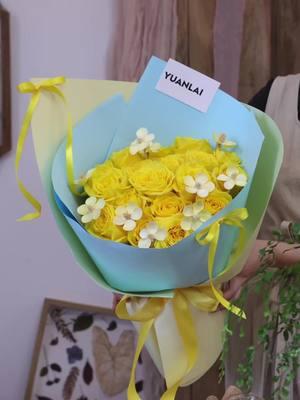 💛🌼🌸🌿 #bouquetofflowers #flowerwrappingtutorial #bouquetwrapping #makingbouquets