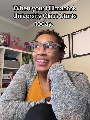 This therapist can’t wait to see you all for class this evening. Seats have already started to fill up. Make sure you sign up to get the replay on building successful private practices if you cannot make it! See you soon. #counselorsoftiktok #therapistsontiktok #therapreneur #privatepracticetherapist #hillmantok #tiktokuniversity #mentalhealththerapist #therapist 