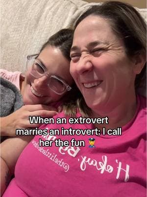 She’ll say “who’s wedding you standing up in now” when I meet new people 😂 #introverts #marriage #wifecomedy #relationshipthings #couple #littledevshow 