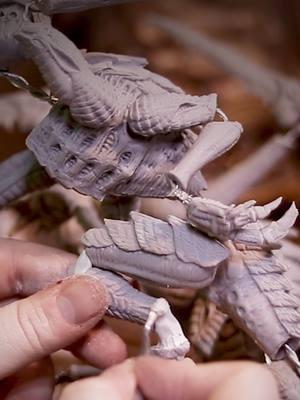 I've finished putting all three Tyranids together and their poses are locked in. All that's left to do is finish up the sculpting of the areas in between where the body parts meet, the tails, and the base of this dynamic scene. #SpaceMarine2 @focus_entmt!  Now LIVE: TWITCH.TV/CNOTBUSCH! I'm working on this project right now!  Materials: - Cosclay, Medium Firm - Cosclay C2 Clearbond @cosclayusa - J-B Weld SteelStik - 2 Part Epoxy Clay - Magic Sculpt #warhammer #warhammer40k #sculpture #clayart #handmade #traditionalart #clay #polymerclay #gamecharacter