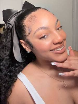 @Frodio Hair but make it look sexyy 🎀 this is the perfect lazy girl hairstyle! get it before it sells out once again, this ponytail is so full and soft😍 I absolutely loveee their hair, can yall come out with bundles please?! Hair Deetz: • waterwave 26in. #frodiohair #ponytailhairstyle #ponytailtutorial #hairinfluencer #hairinspo #diyhair #lazygirl #fyp #frodioponytail #frodioponypop  #slickbackponytail #sleekponytail  #curlyponytail 