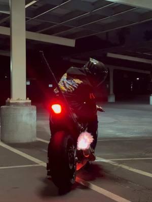 It’s stock officer @GHOST RACING  . . . . . . . . #gsxr #suzuki #suzukigsxr #gsxr1000 #motorcycle #motorcycles #bike #bikes #motorcyclesoftiktok #bikelife #motorbike #gixxer #sportbikes #noahgsxr 