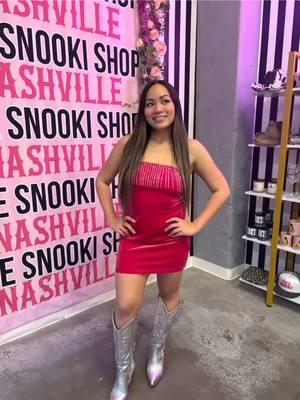 Stop in any of our locations to style the perfect Valentine’s Day fit💋💖 Shop our Winter Sale today-February 2nd, deals up to 40% off❄️ #thesnookishop #ValentinesDay 