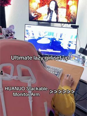 I love moving my monitors around teehee #huanuo #desksetup #streamersetup #monitorsetup #deskstyling #cozygamer #inspo 