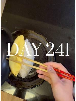 Day 241 - there was a jbl in the background #omurice #jblspeaker #cooking 