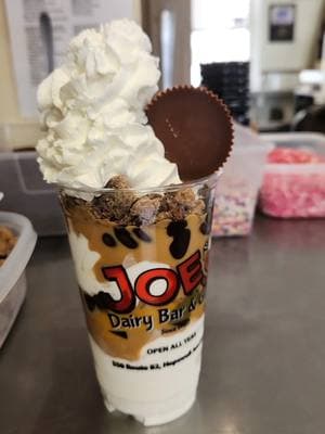 Peanut butter extreme sundae #softserve #icecream #joesdairybarandgrill #joesdairybar #yum #vanilla #hotfudge #sundae #whippedcream #PeanutButter #pbcups