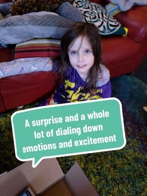 Ayah received a gift and this video shows the process of what it takes to get Ayah open it. Because for her it's a whole thing. I didn't want to edit it down more, so this is about 2½ minutes. #surprisegift #surprise #excited #excitment #asd #sensoryavoiding @The Stampman 🤗🫂🤗🫂 #beautifulhuman #synesthesia 