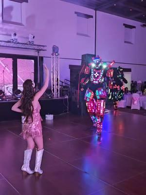 LED ROBOTS  @El Rojito  #fyp #foryourpage #ledrobotshow #DancingRobot #show #elrojito #robot #ledrobot #dukebots 