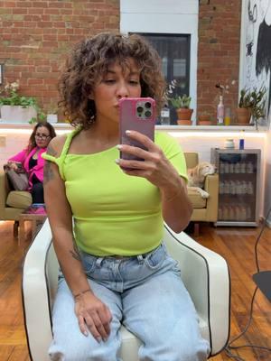 obsessed with the curl cut at @HERcurls  #curlspecialist #curlcut #latinacurls 