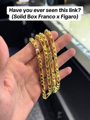 Have you ever seen this style of chain? #ijazjewelers #goldchain #gold #goldjewelry #jewelry #figaro #franco #mensjewelry #diamond #diamonds #diamondjewelry 