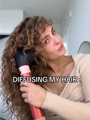 trying to diffuse my hair with my dyson! i’ve tried diffusing before with other tools, never quite got the hang of it but if you guys have any tips let me know!! i feel like if i figure out how to do it the best way it could look so good!! @Dyson USA #airwrap #diffuser #diffusecurlyhair #hairstyle #hairtutorial #dyson #dysonairwrap 