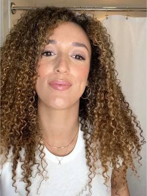 POV: You spend an eternity diffusing. Worth it? Absolutely. ✨💨 @Dyson USA #CurlyHairStruggles   #CurlyHair #DysonHairDryer #DiffusingTakesForever #CurlyHairRoutine #FrizzFreeCurls #HairTok #DiffuserMagic #CurlyHairJourney