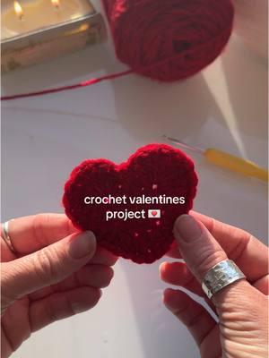 cute & easy crochet project for valentines day💌 #crochetproject #ValentinesDay #valentinesdaygift #DIY #crochetheart 