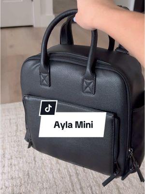 This bag is perfect for when you don’t need to pack as much. #diaperbag #aylamini 