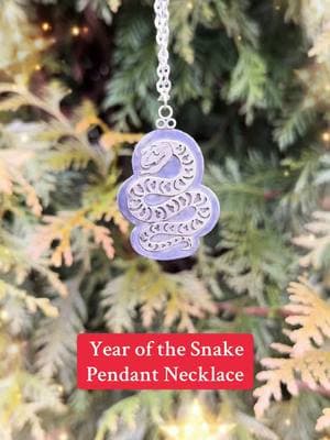 What better way to welcome in the Year of the Snake than a snake pendant?! This piece features a intricately pierced ornate snake, set against a oxidized background, with a tropical floral motif on the back side. Crafted in sterling silver.  #yearofthesnake #snakependant #snakejewelry #sterlingsilver #metalsmith #metalsmithartist