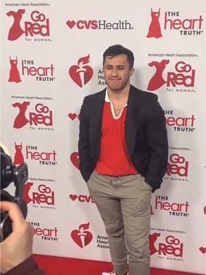 Chris Olsen has arrived to the American Heart Association #RedDressCollection. ❤️